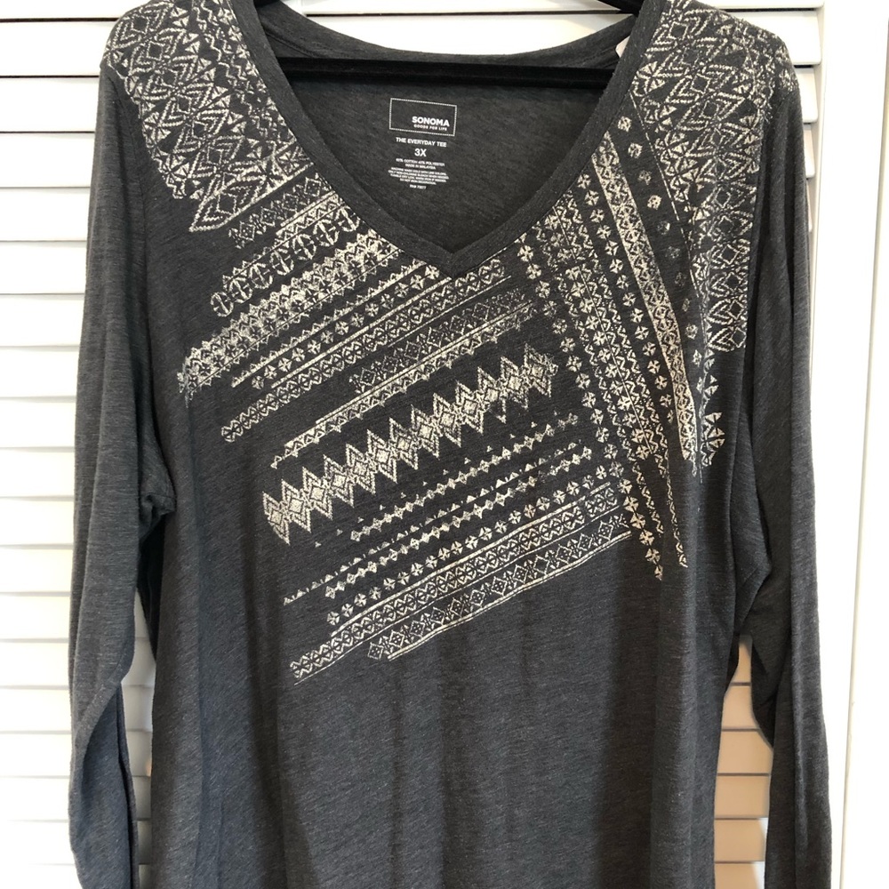 Long sleeve tee